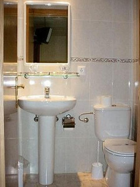 Hostal La Barretina Фигерас Номер фото